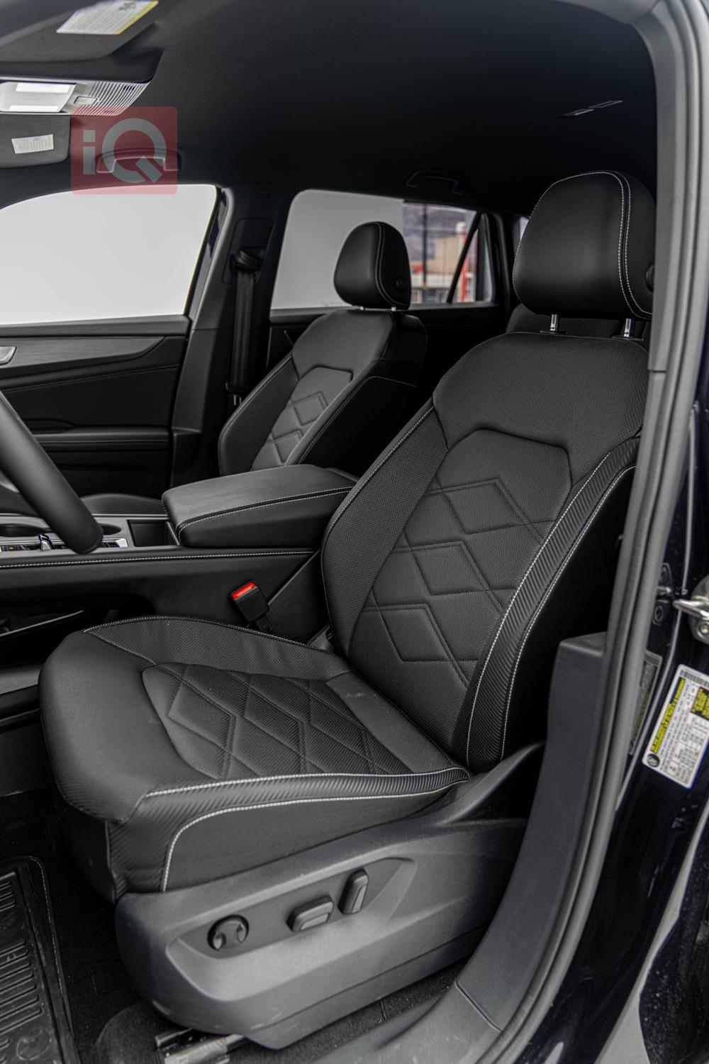 ڤۆڵکسواگن ئەتڵەس کرۆس سپۆرت